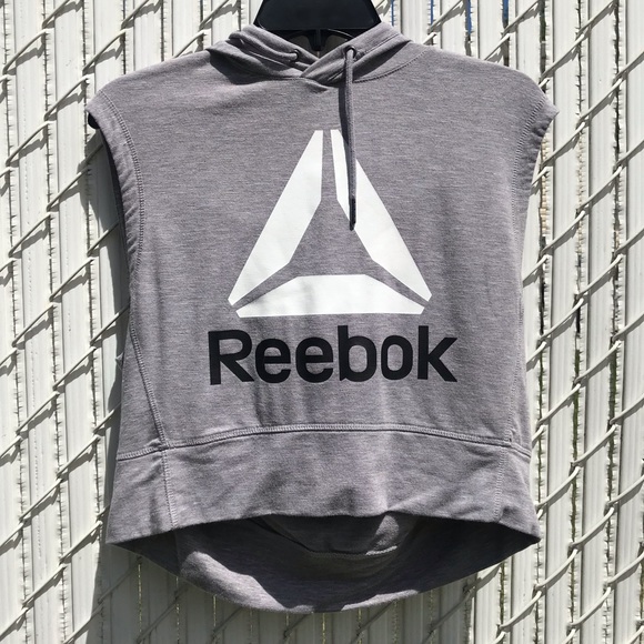 Reebok sleeveless pullover - Picture 1 of 6